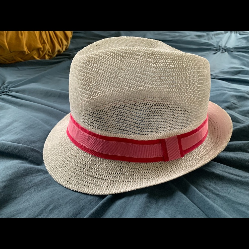 NWOT Women’s fedora, white with pink band, never worn